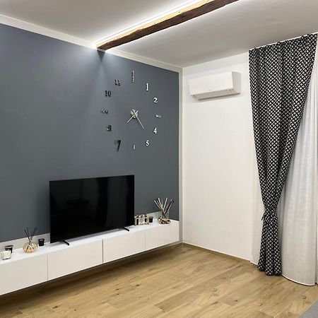 לה ספציה Suite Zeus מראה חיצוני תמונה